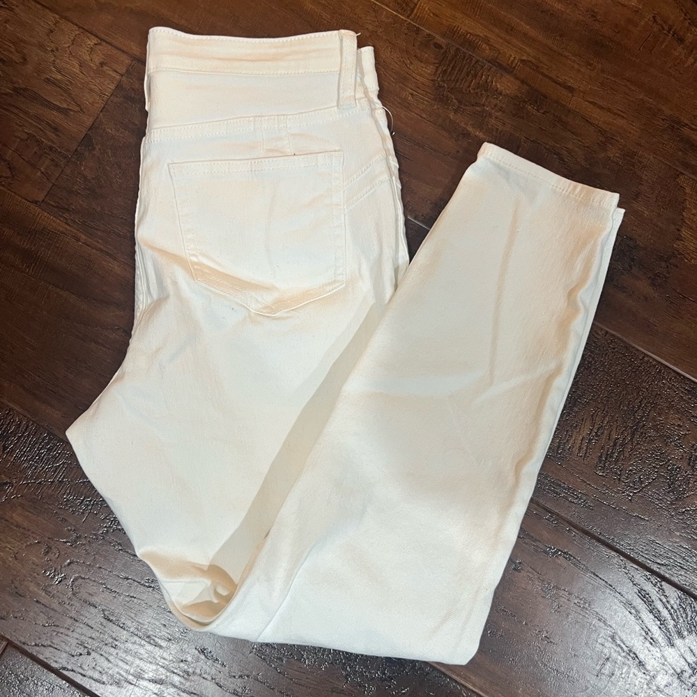 Bold Elements White High Rise Skinny Jeans